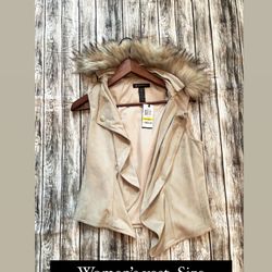 Brand New With Tags- Women’s Fur Vest Size Medium
