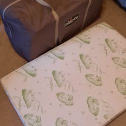 Chicco Pack And Play: Travel Crib With Mattress And Sheets