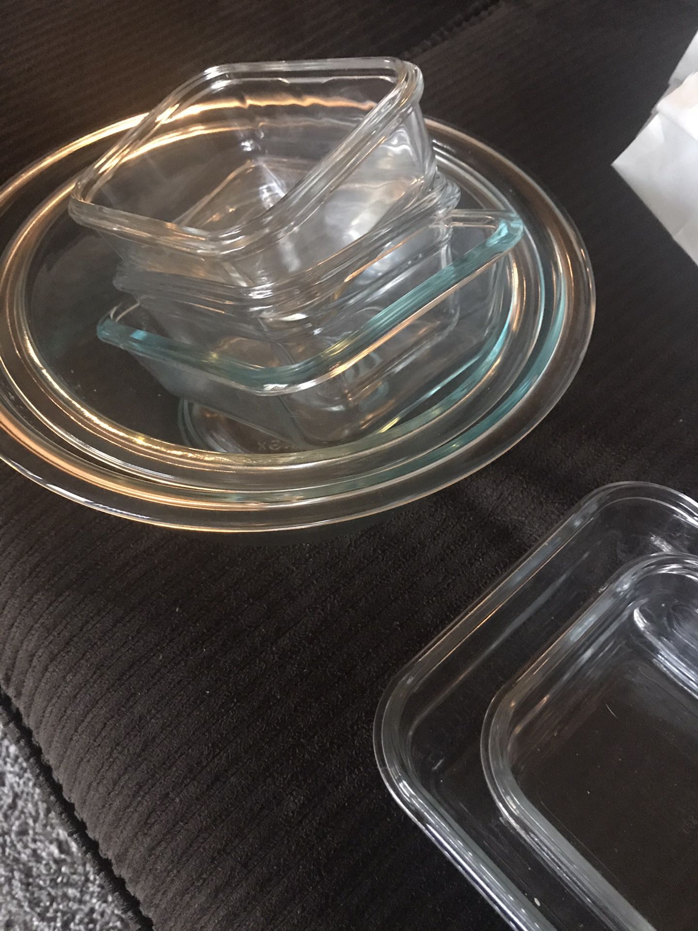 Pyrex and glass lock cookware