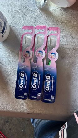 Oral B