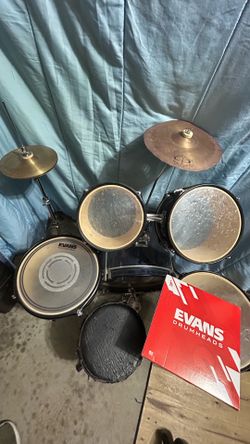 Kids drum set