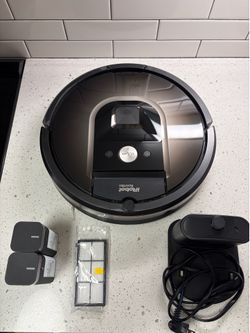 iRobot Roomba 980 Wi-Fi Robot Vacuum + Charging Dock + Extra Filters | Moving Sale