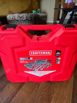 Un opened craftsman 105 pc mechanic.          60