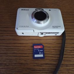Nikon COOLPIX S30 10.1MP 3x Waterproof Digital Camera - White