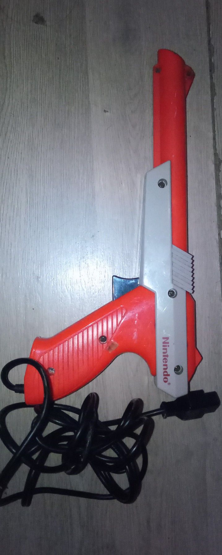 Original 1985 Nintendo NES Zapper Duck Hunt Gun Authentic NES-005 OEM Tested