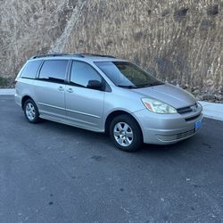 2004 Toyota Sienna