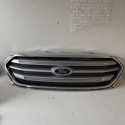  Ford Taurus SEL Grill
