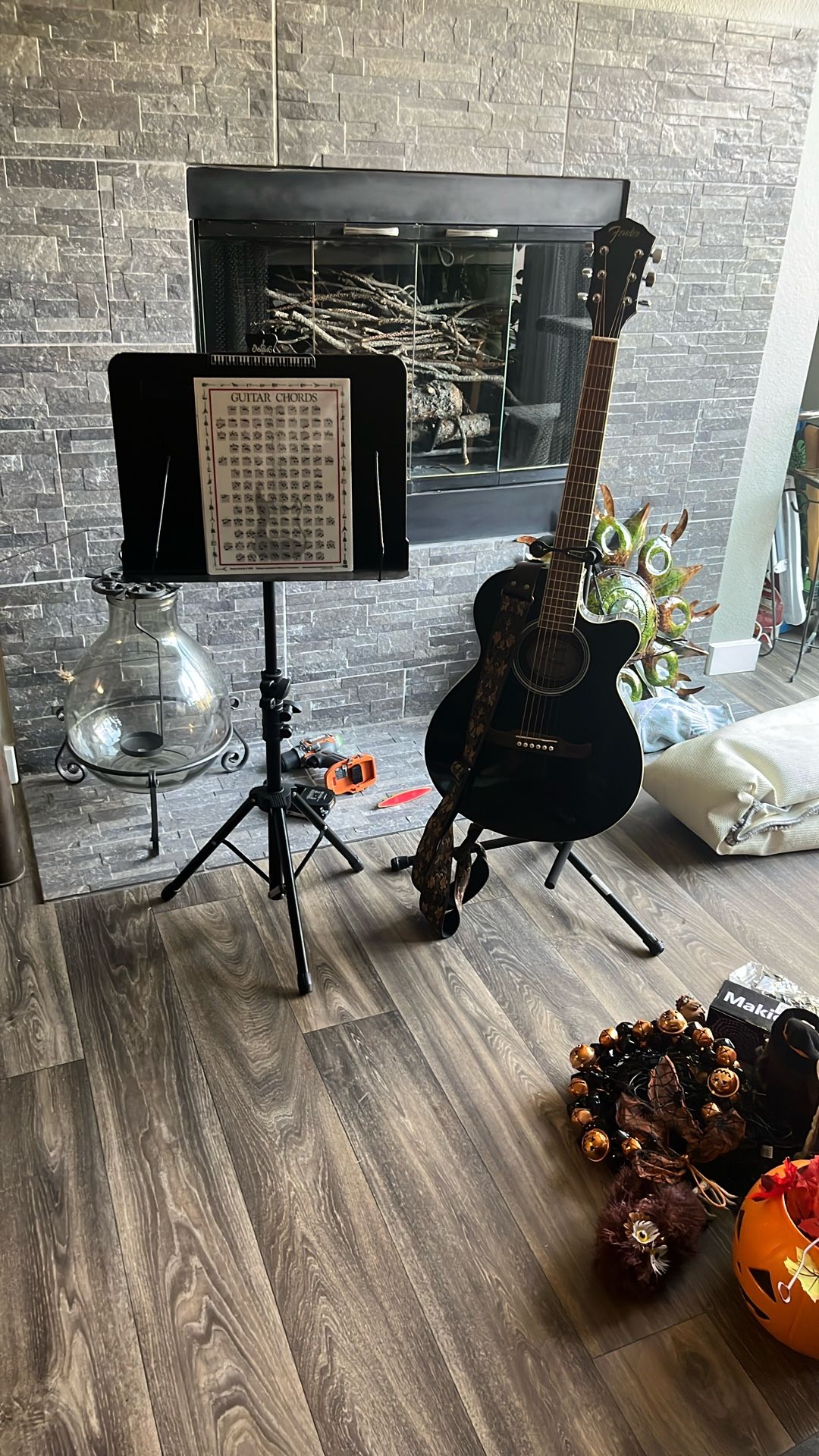 Fender Guitar And Music Stand