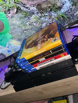 PS4 + 4 games