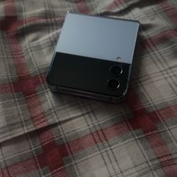 Samsung Galaxy Flip 4