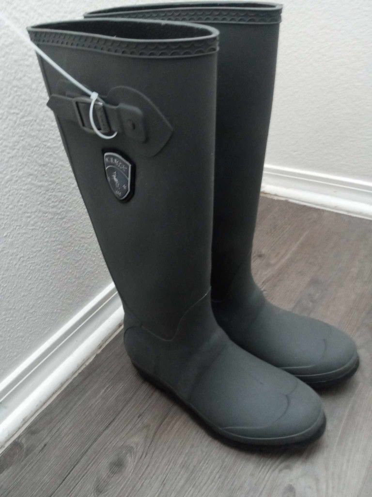 Brand New Rain Boots For Women Size 7 Botas