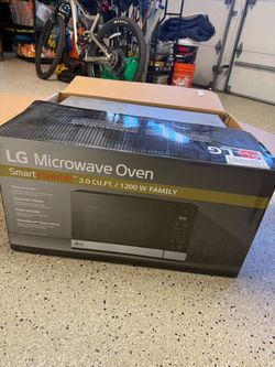 LG microwave 2.0cuft 1200 W