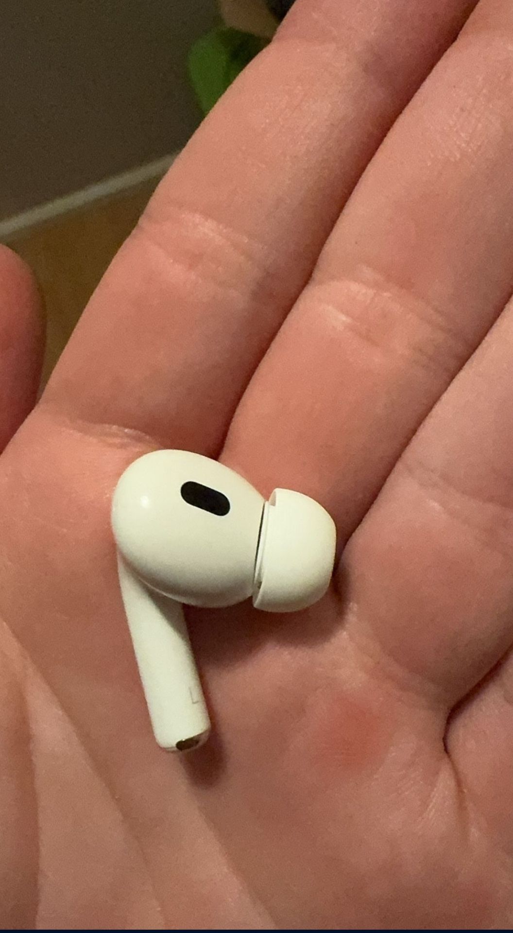 Left AirPod Pro 1st Gen