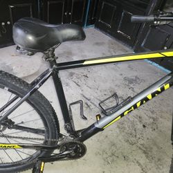 Giant Talon Bicycle (Gently Used)