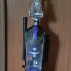 Dirt Devil Bagless Vaccum