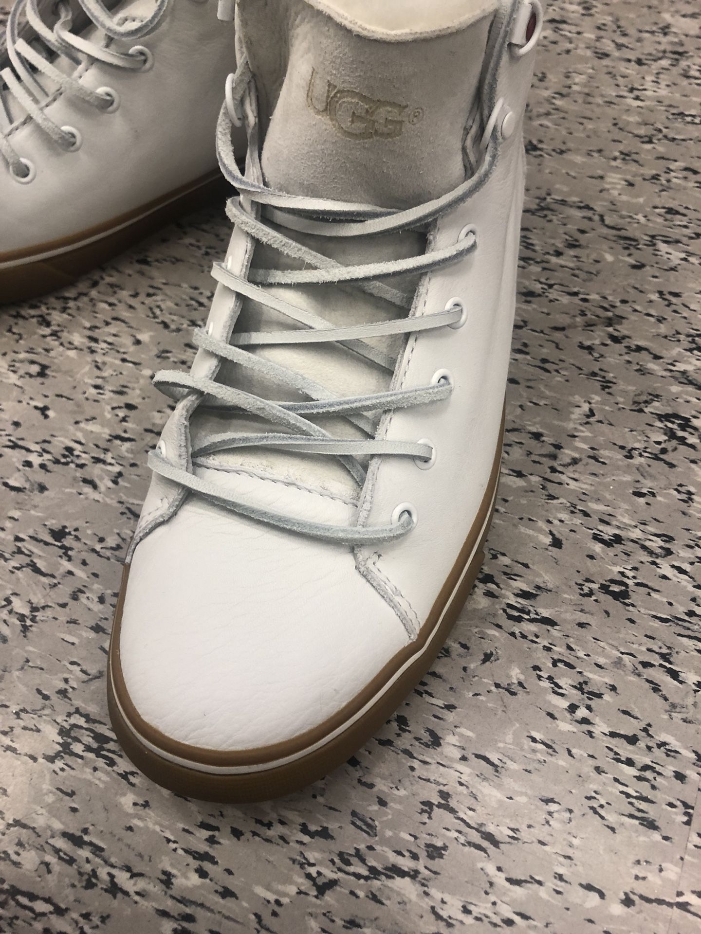 Ugg energ white shoe with gum bottoms