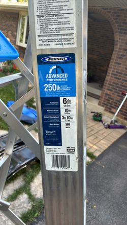 Werner Aluminum 6ft step ladder. 250 lbs. Type 1