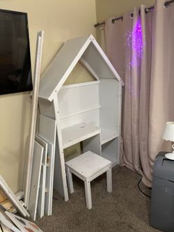 Kids desk