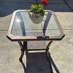 Good condition metal with glass coffee table 26 x 26 x 24“