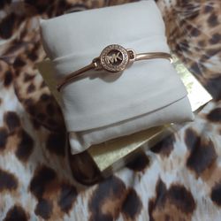 Michael Kors Cuff Bracelet (Rose gold)
