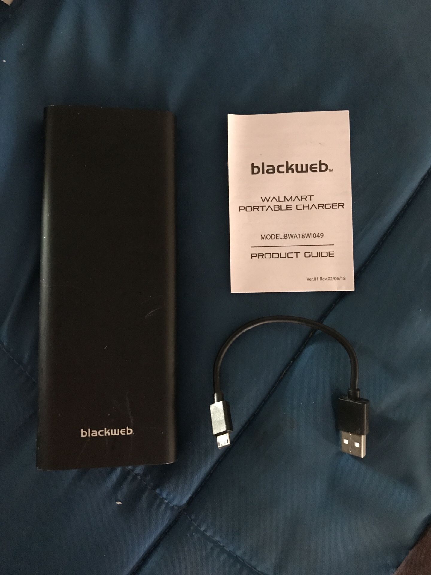 NEW !! Blackweb 20100 Portable Charger !!