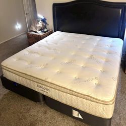 Like New Saatva Latex Hybrid King Mattress 