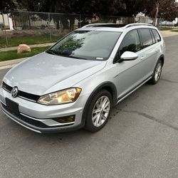 2017 Volkswagen Golf Alltrack