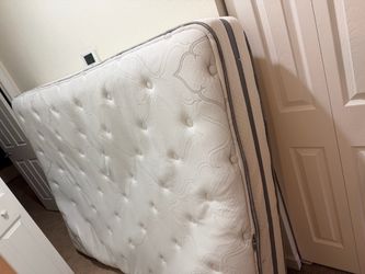 Queen mattress // colchón queen