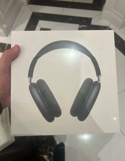 Apple AirPods Max Headphones – Space Gray