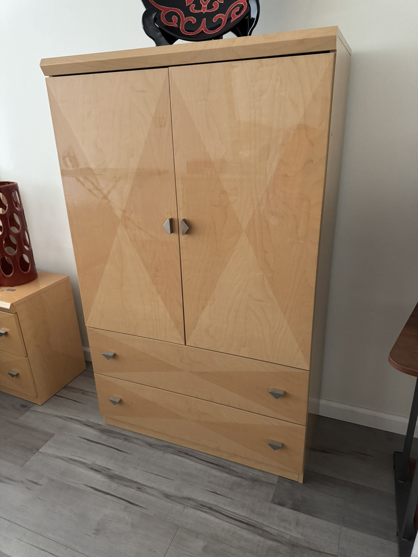 Modern Queen Bedroom Set
