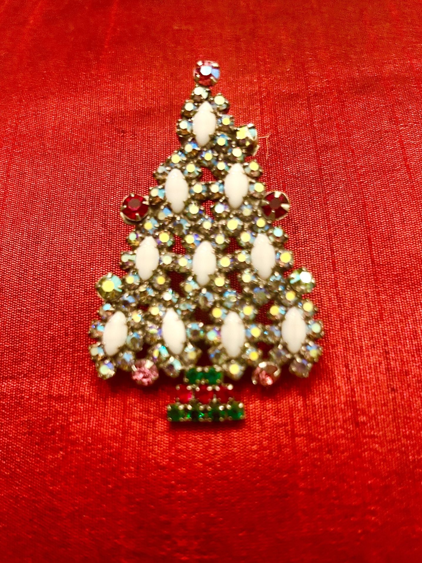 Christmas Tree Pin
