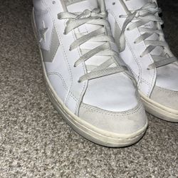 White Converse All Star Low Tops – Men’s Size 12 1/2