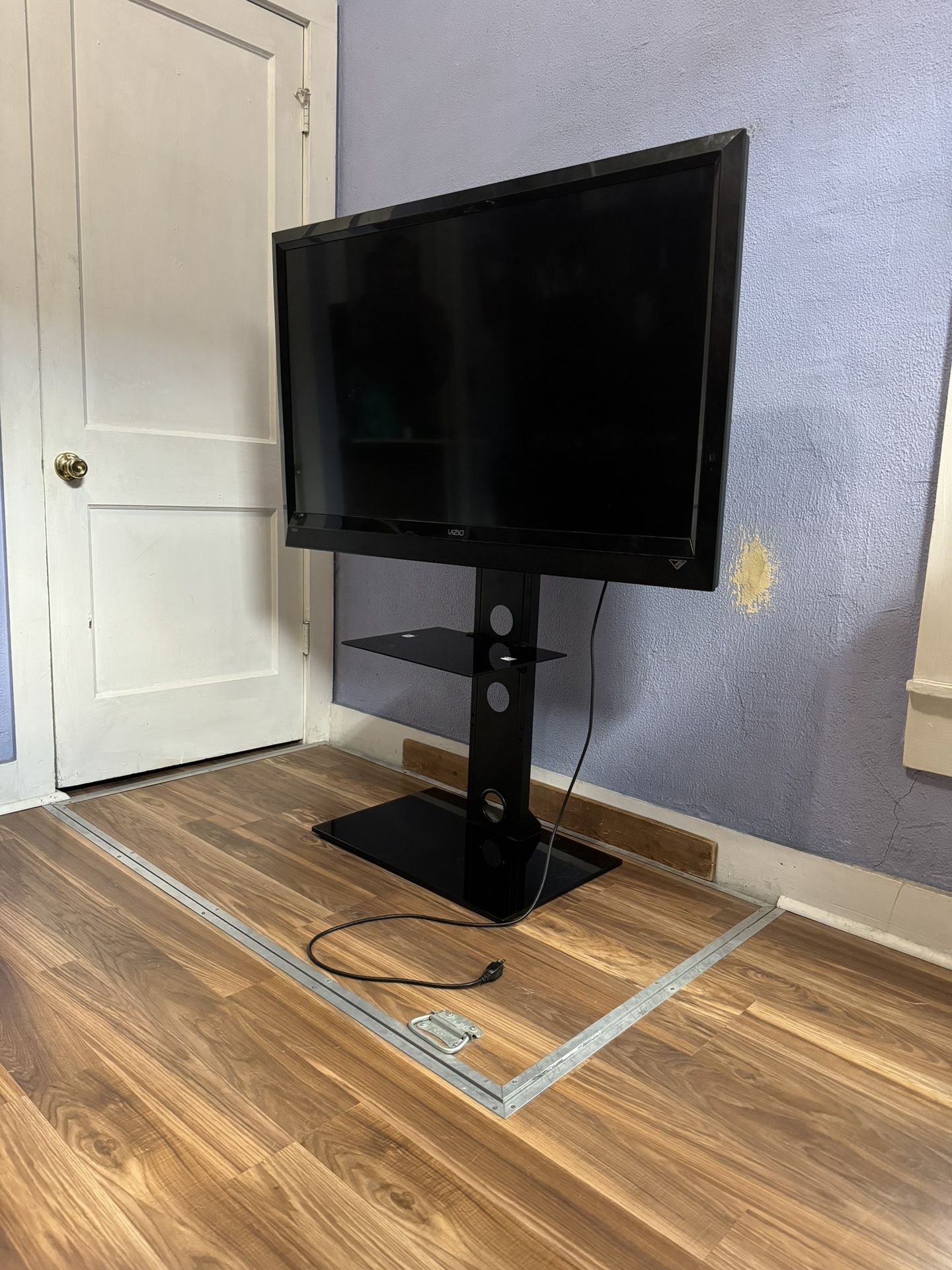 47” Vizio