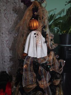 Halloween tree