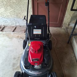 Hrc 216 Honda Commercial Lawnmower 