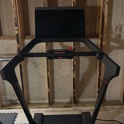Peloton Tread