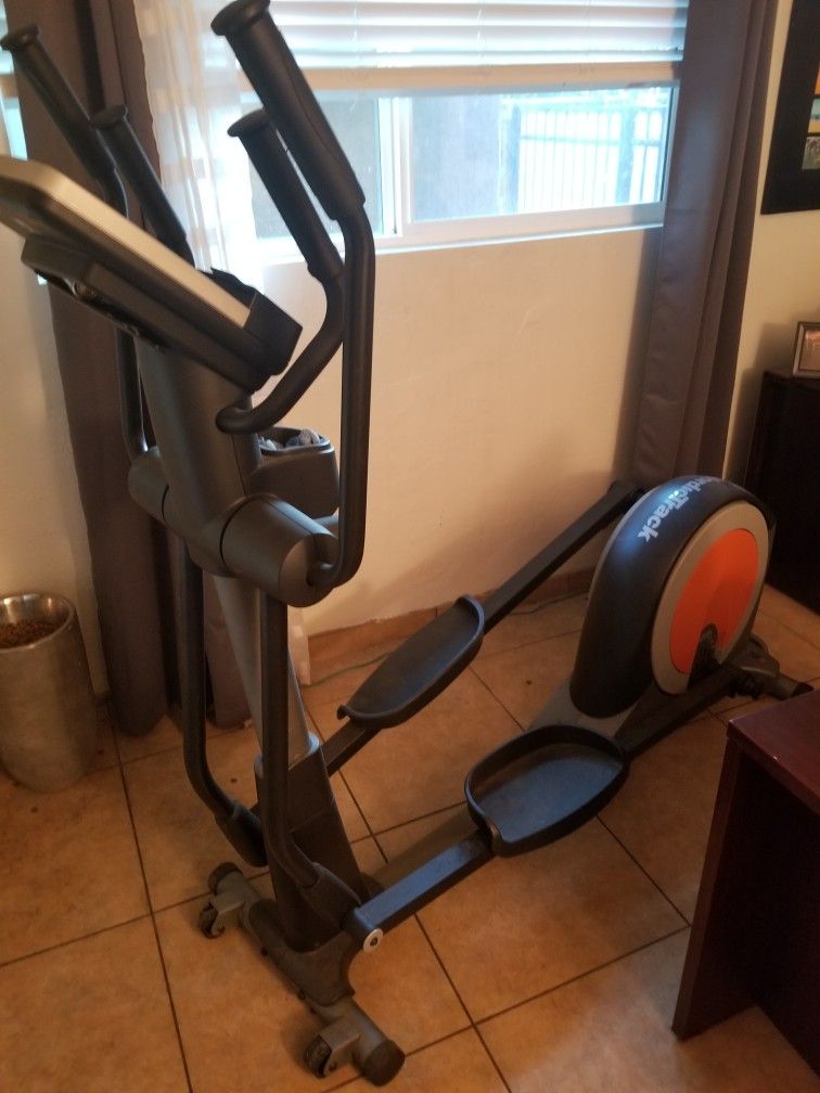 The NordicTrack E5vi Elliptical

