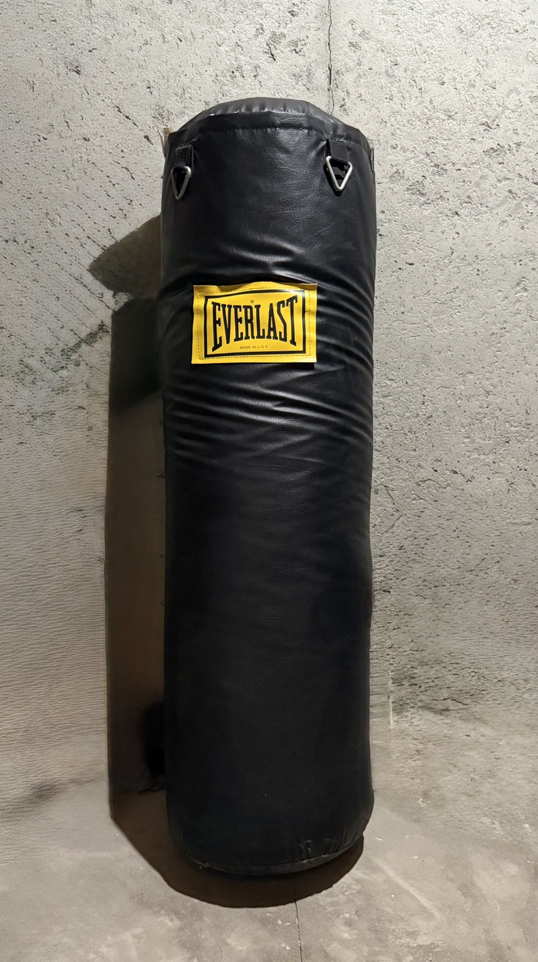 Everlast 80 LB Boxing Heavy Bag Black