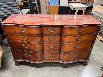 Dresser
