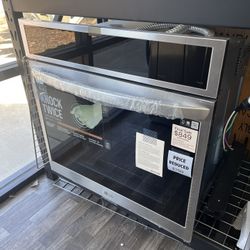 $799 LG 30”W 4.7 Cu Ft Wall Oven, One Yr Warranty