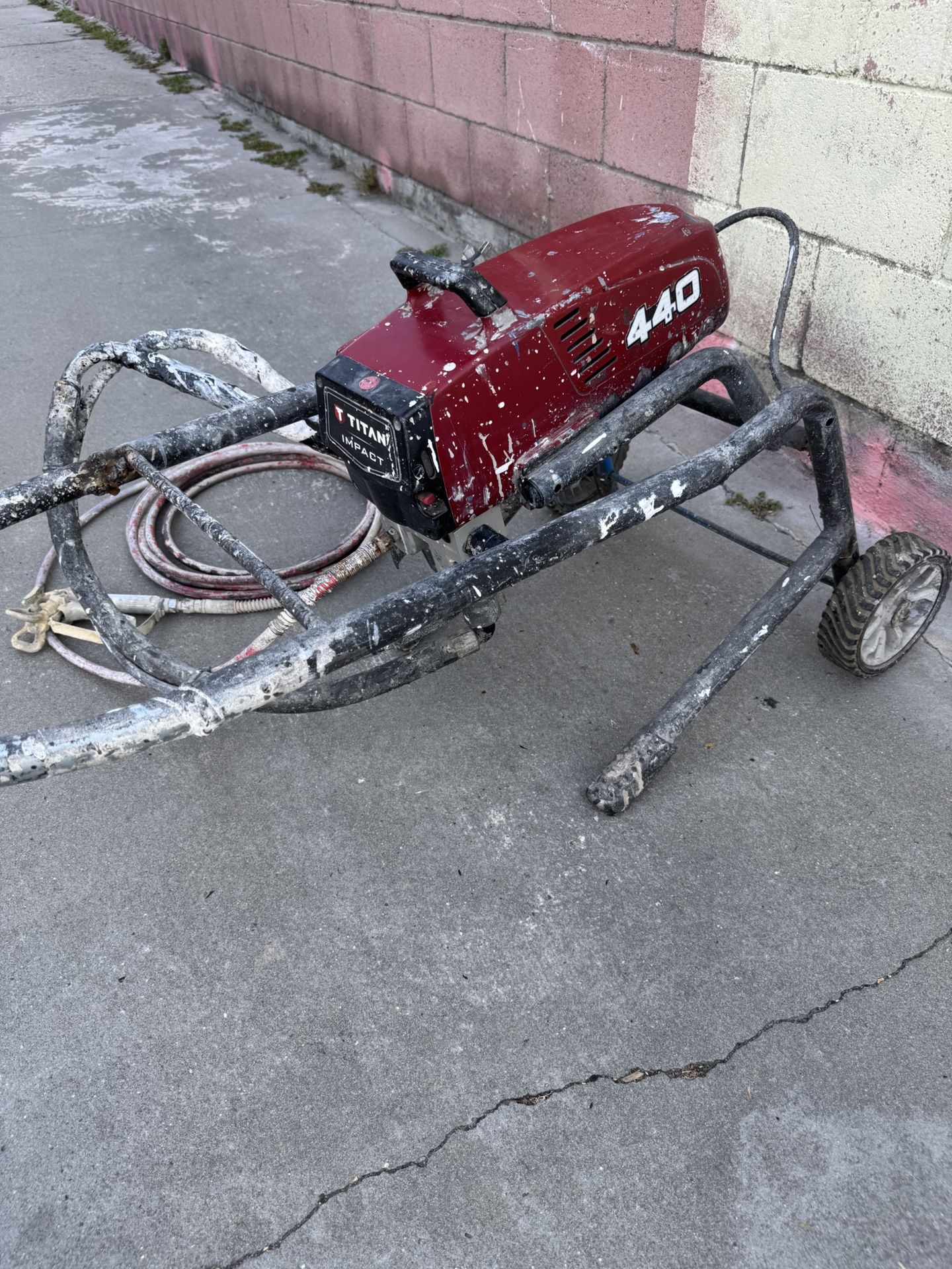 Titan 440 Airless Paint Sprayer Good Condition