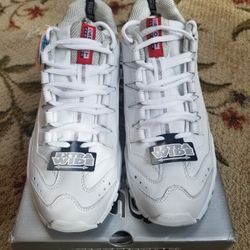 New In Box WOMENS SKETCHERS SPORT 