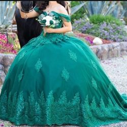 Beautiful Emerald Green Quinceañera Dress