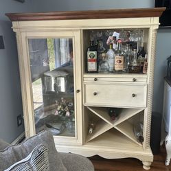 High Quality Bar And China Closet Solid Wood