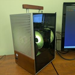 Mini ITX Gaming PC With Carrying Handle
