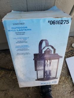 Outdoor Wall Lantern