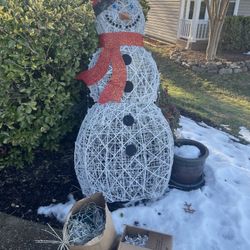 Free Christmas Decorations And Lights Free Pickup!