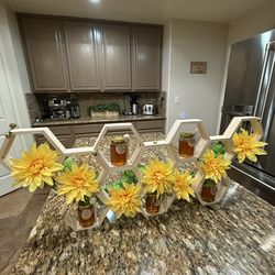 Winnie the Pooh Honeycomb Bee Display