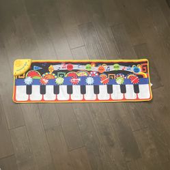 FAO Swartz Baby Toddler Musical Mat 