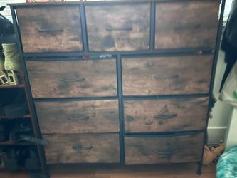 Dresser